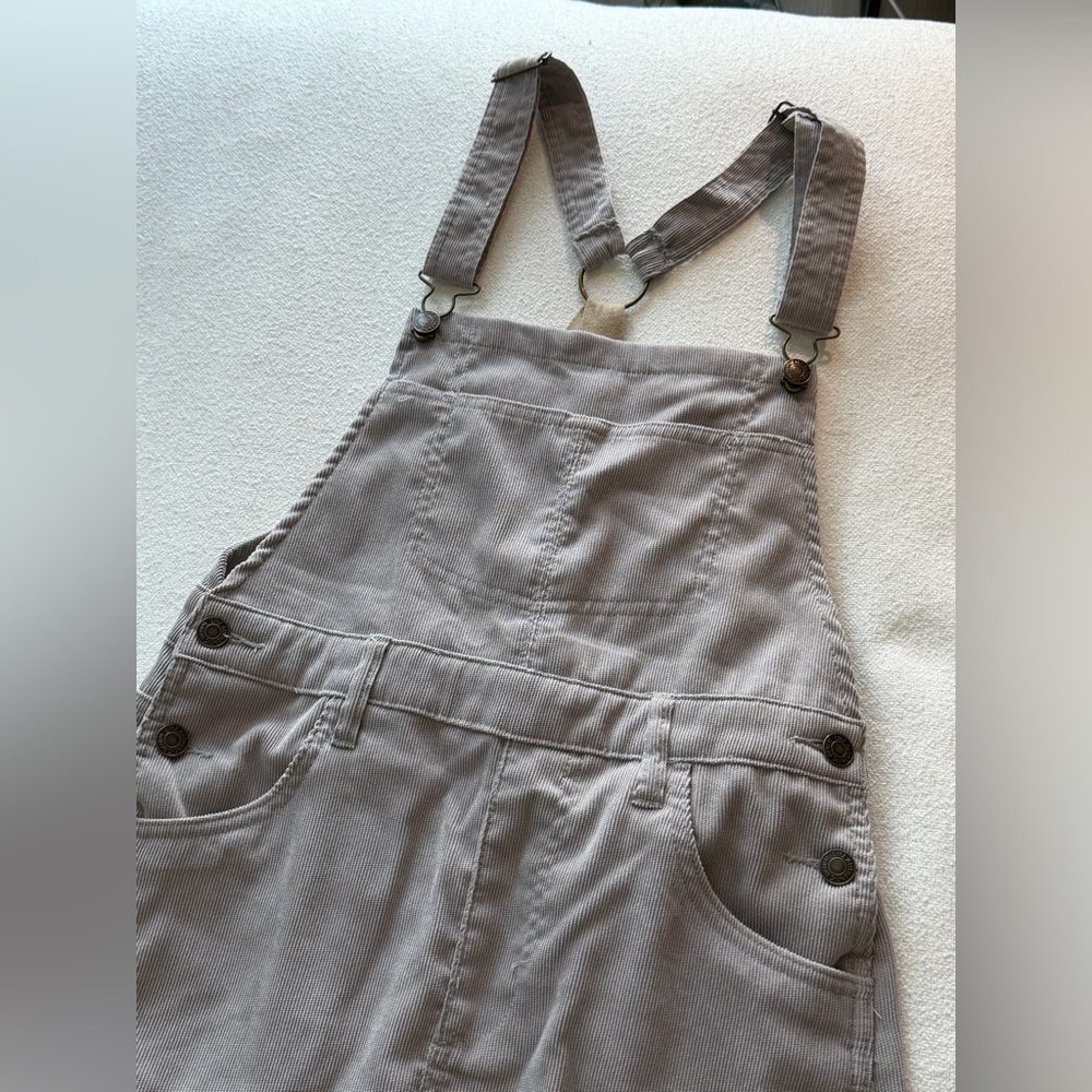 Uniq Always on Time Overall Skirt in Grey